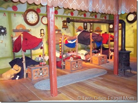 elvesbedssmall elvesbedssmall