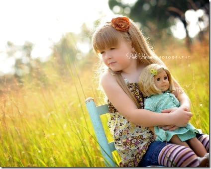 Pose naturally Pose naturally