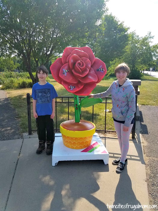 Roseville in Bloom - bee