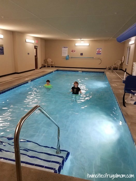 Cobblestone Suites pool