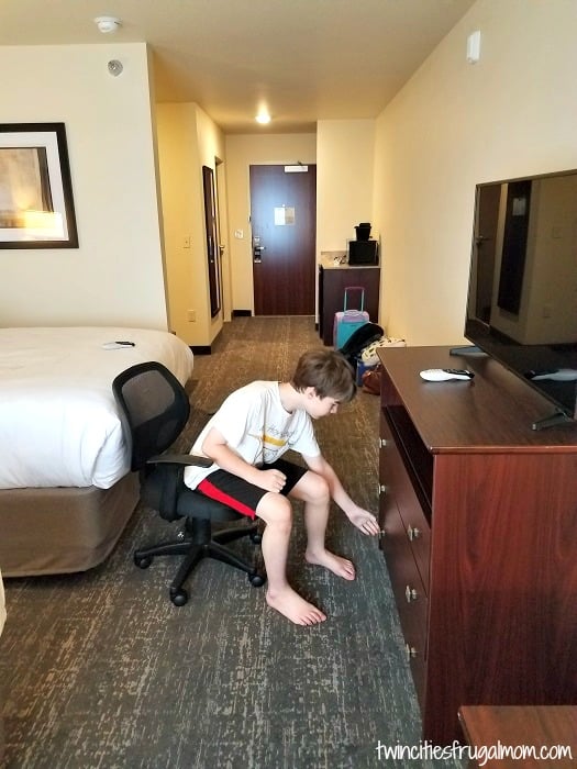 Cobblestone Suites room