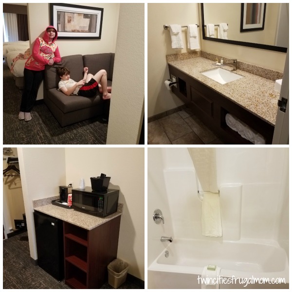 Cobblestone Suites room