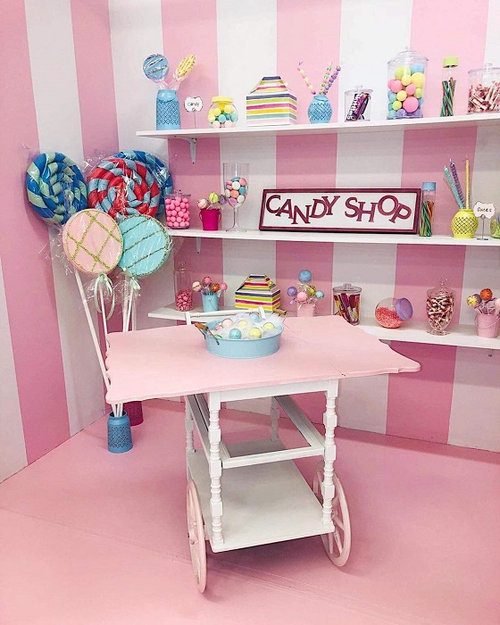 selfie studio candy shop