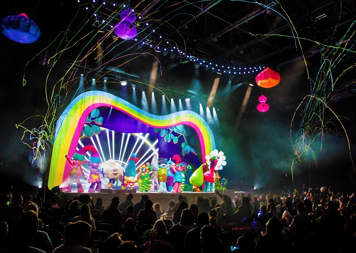 trolls live on stage