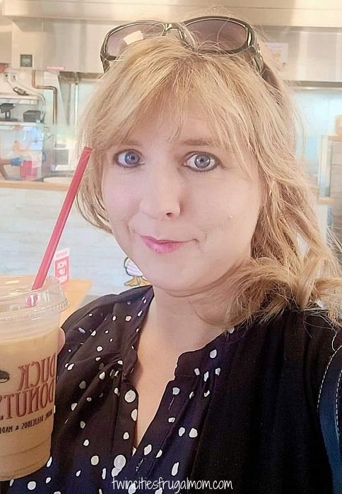 duck donuts iced coffee selfie