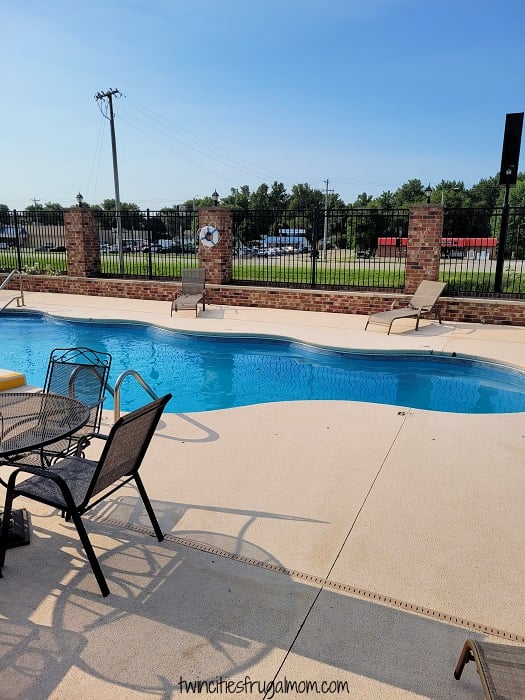 wamego inn suites pool