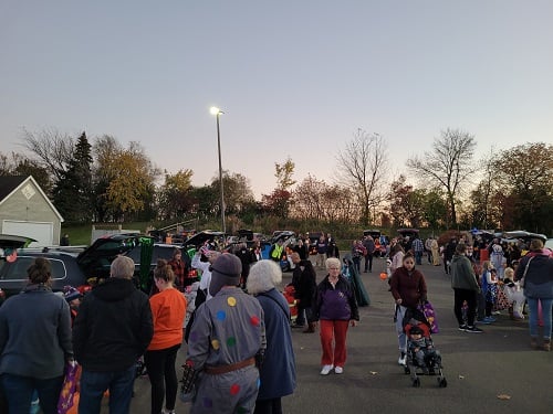 trunk or treat holy nativity