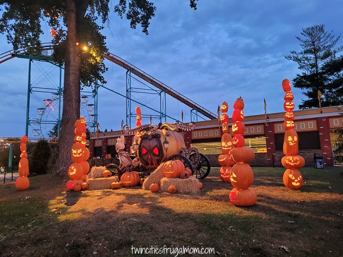 valleyfair lighted pumpkins