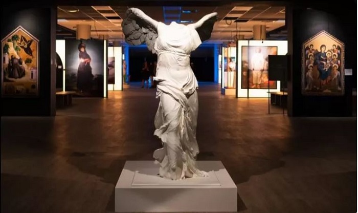 the louvre statue mall of america