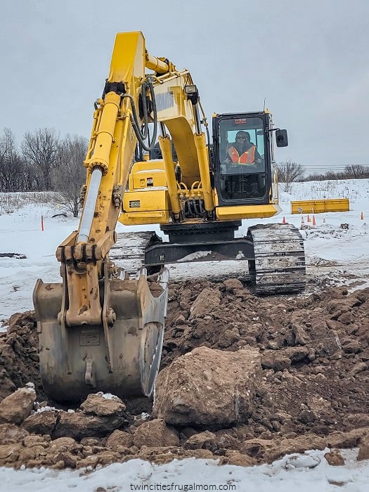 extreme sandbox excavator in action