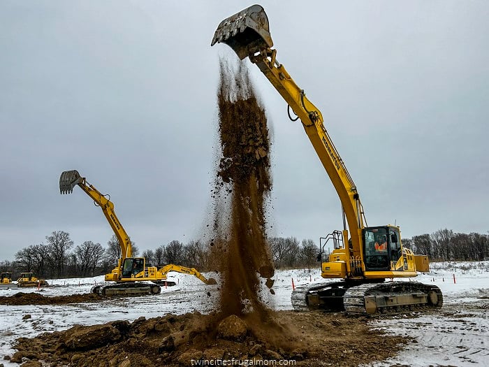 extreme sandbox excavator tall