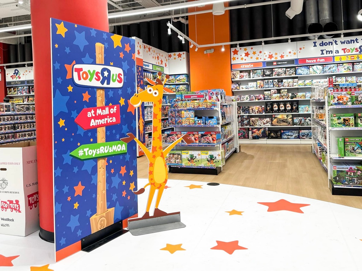 https://www.facebook.com/MallofAmerica