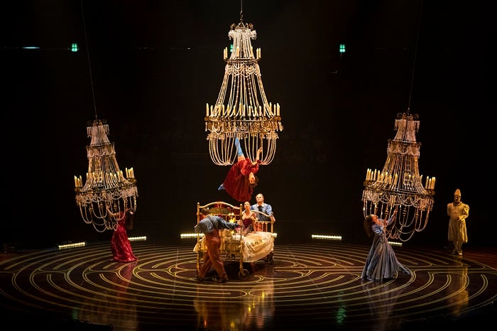 cirque corteo lamps