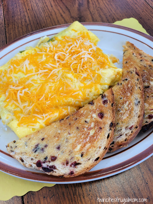 little mermaid cafe veggie omelet