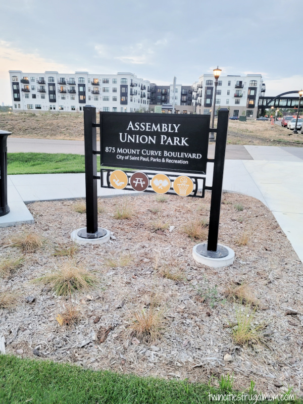 assembly union park sign