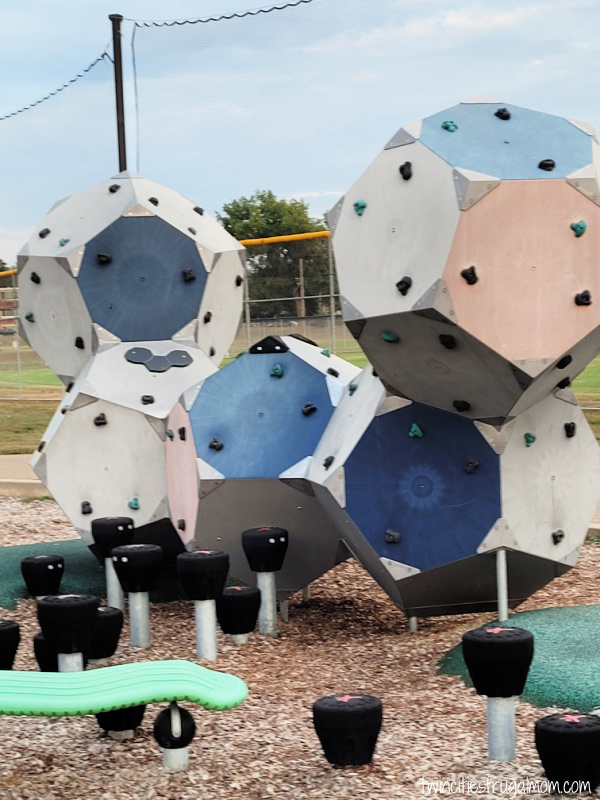 bossen field play structures close
