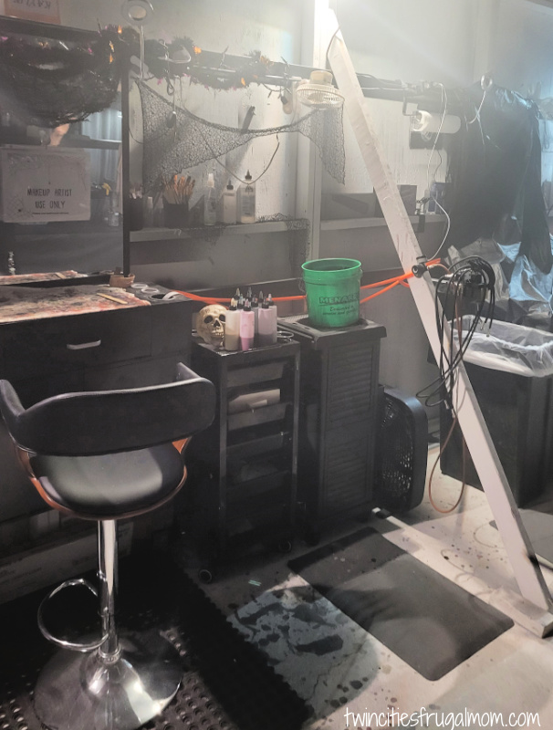 onionheads revenge makeup room