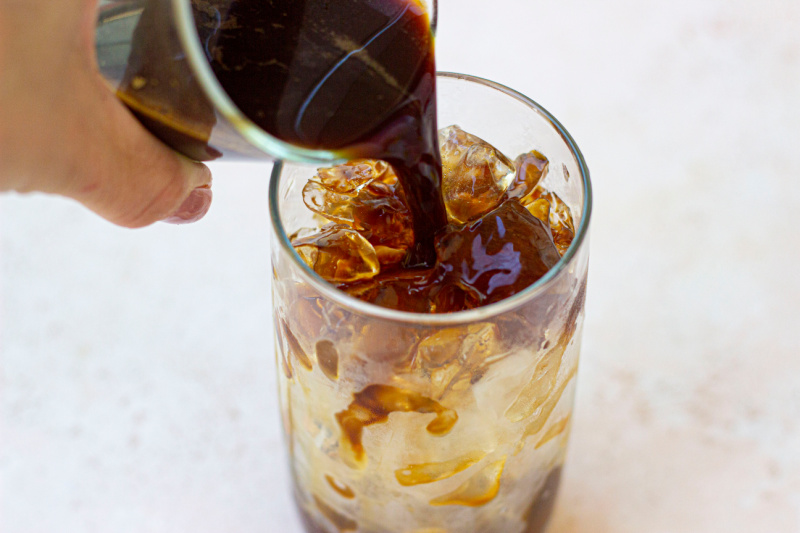 starbucks apple crisp shaken expresso step 5
