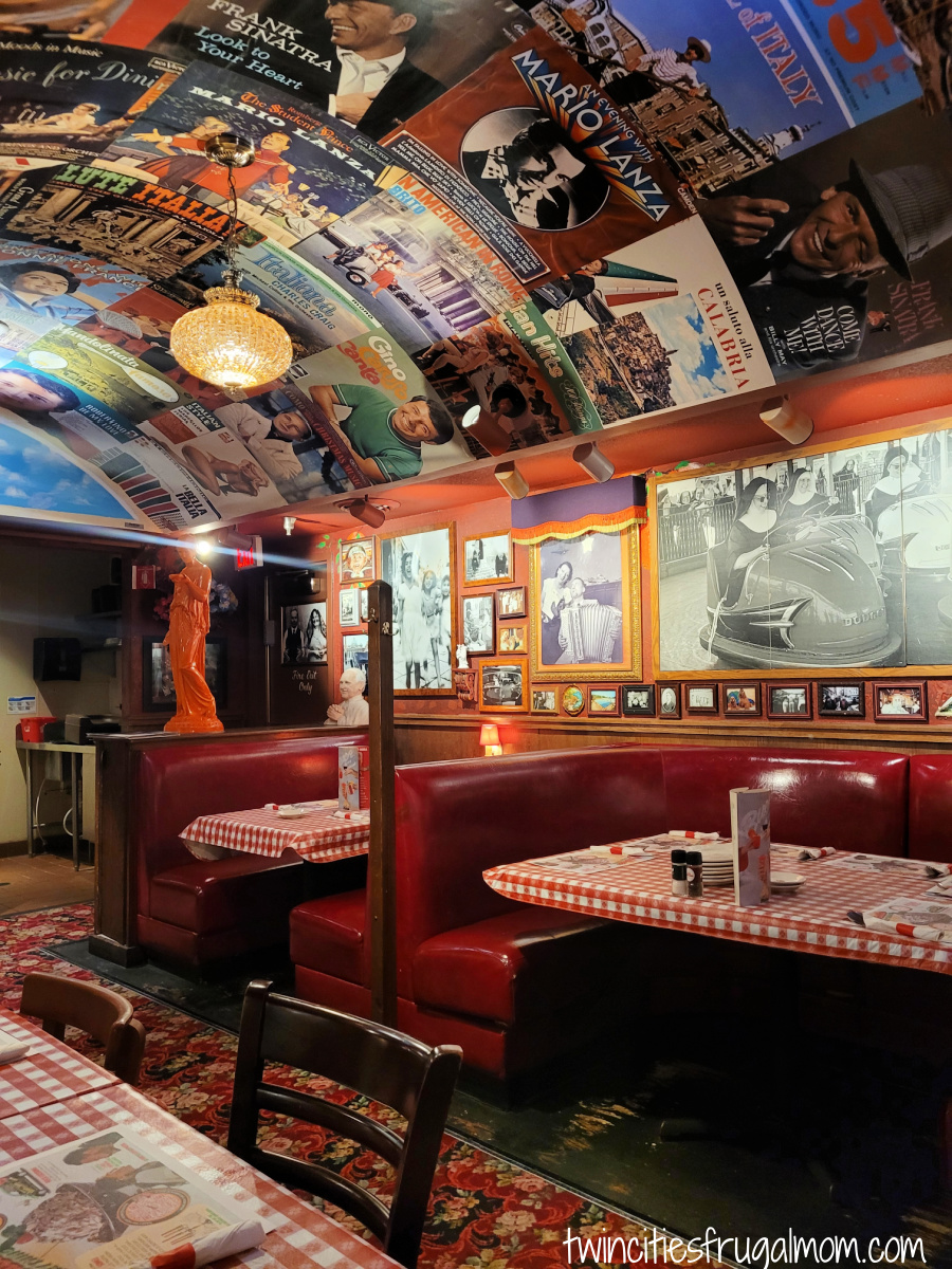 buca di beppo wall