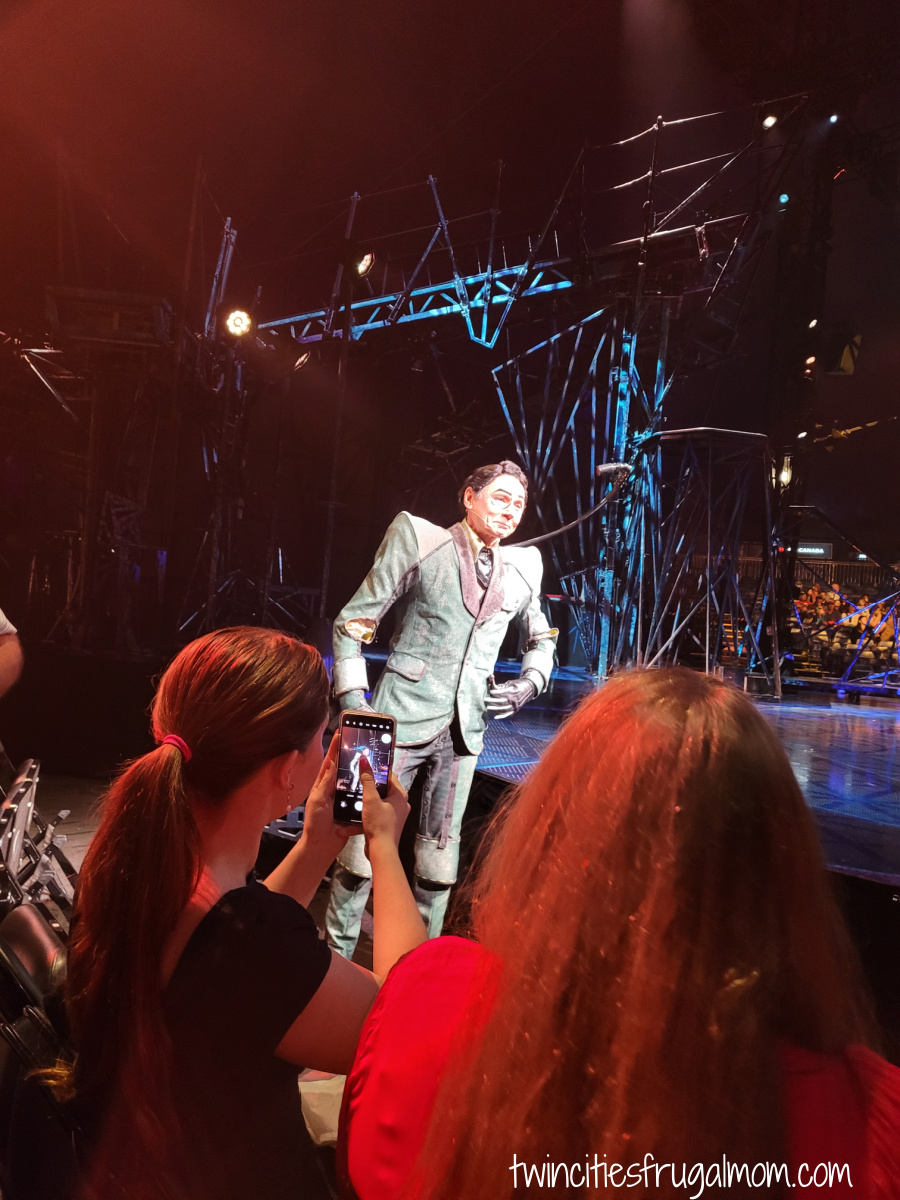 Cirque Bazzar Maestro