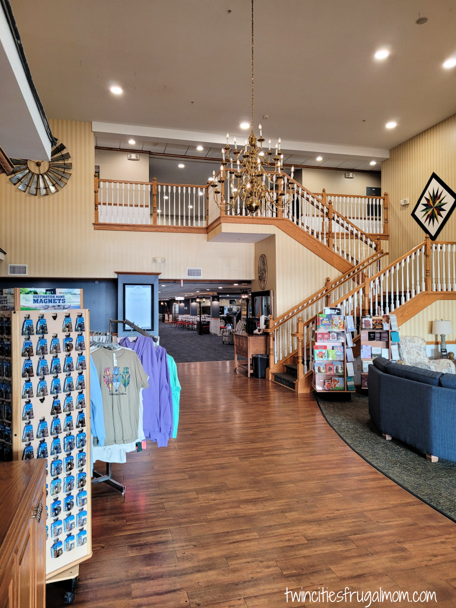 Blue Gate Garden Inn Lobby