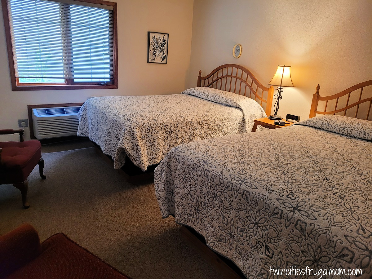 Cottage House Inn Beds