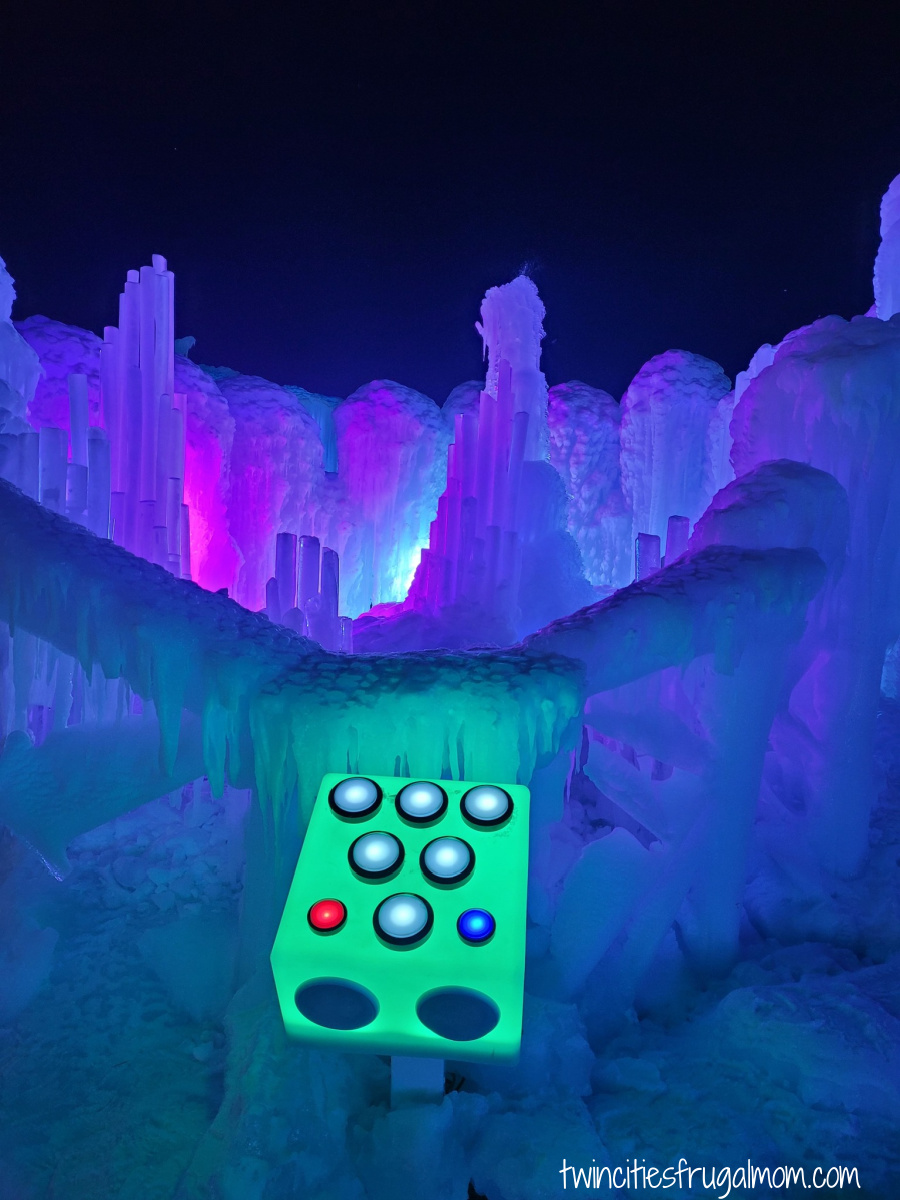 Ice Palace organ closeup