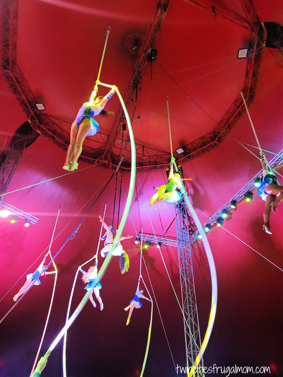 Royal Circus acrobats 2025