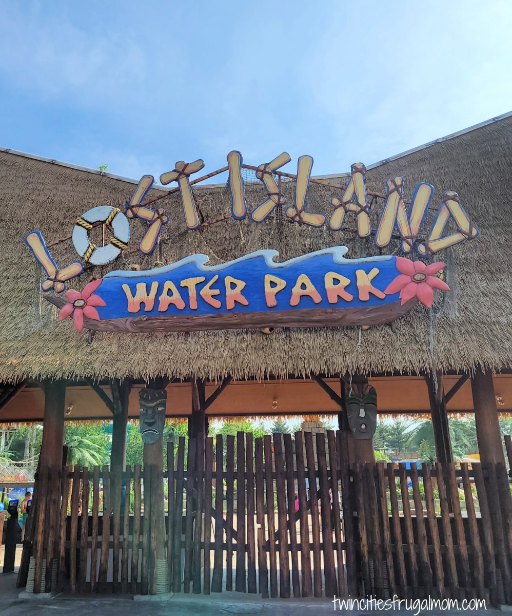 Lost Island Waterpark Entrance