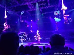 Circus Juventas Lumiere Aerial