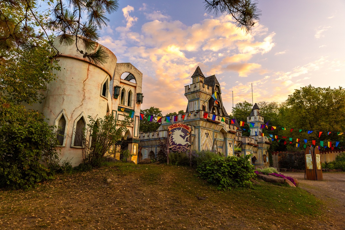 MN Renaissance Festival castle front