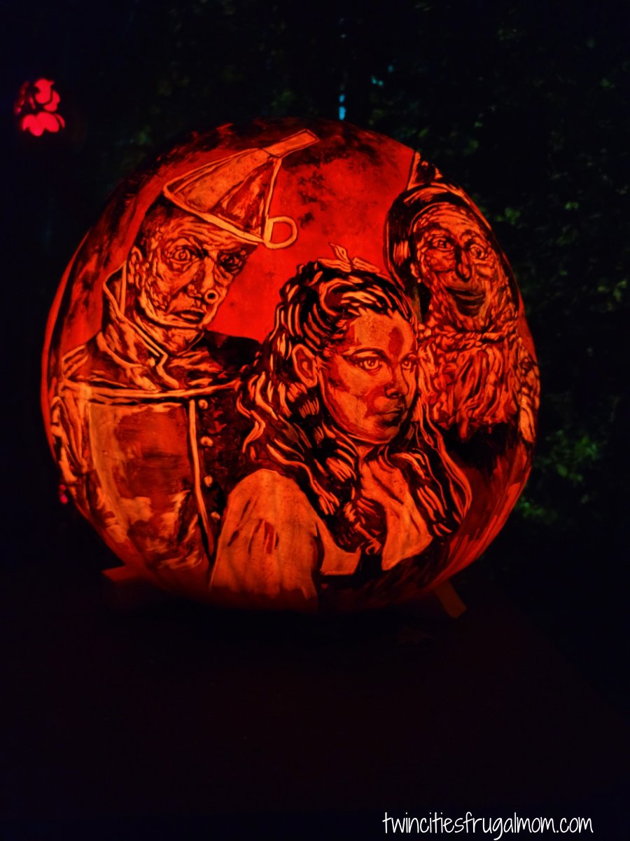 Jack o Lantern MN Zoo Wizard Oz pumpkin