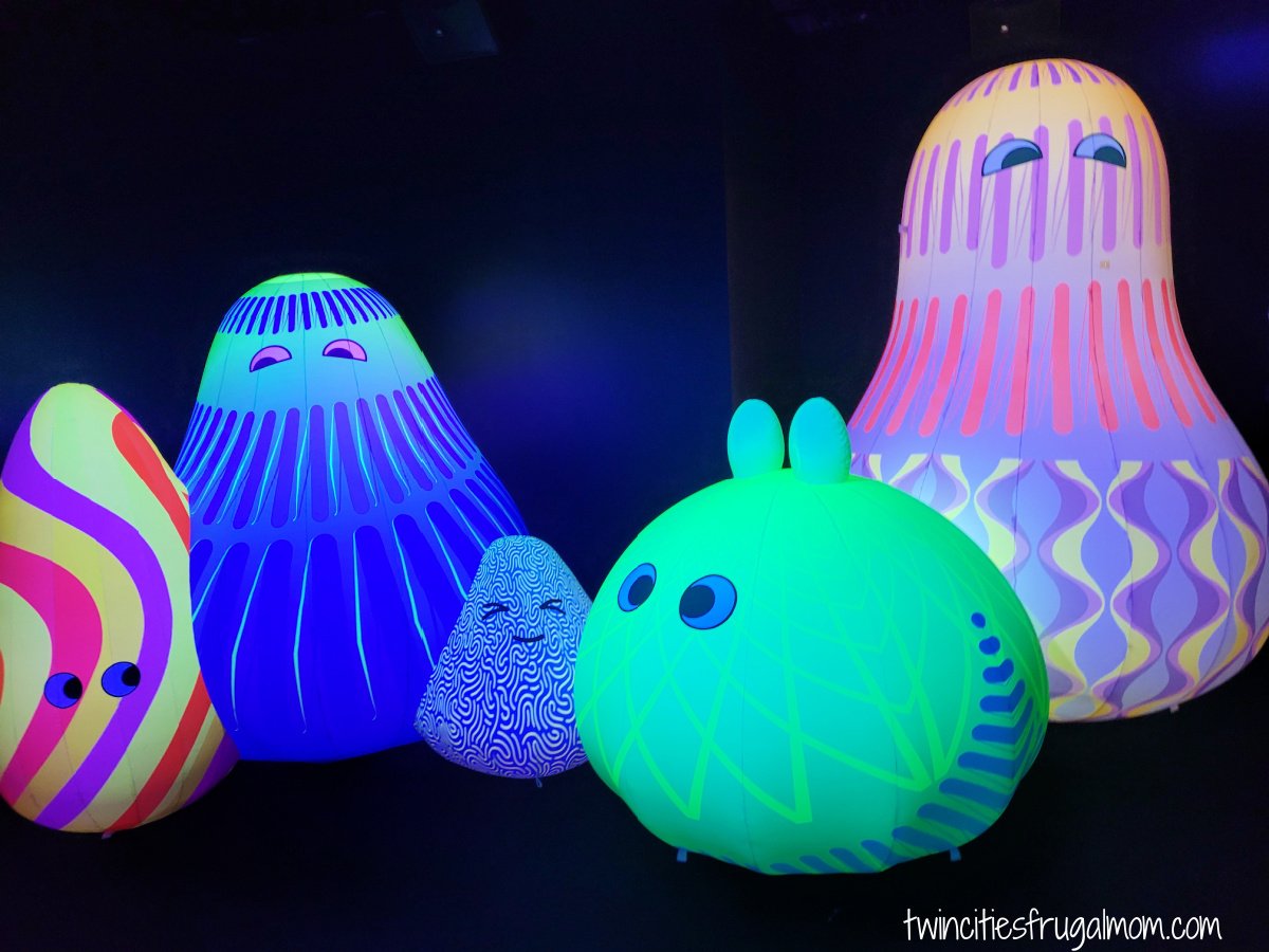 Super Neon Creatures