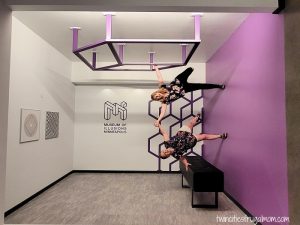 museum of illusions sideways room