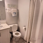 Gulf Shores condo bathroom