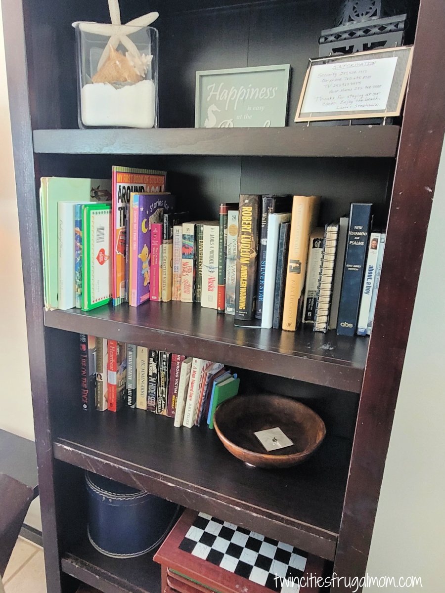 Gulf Shores condo shelf