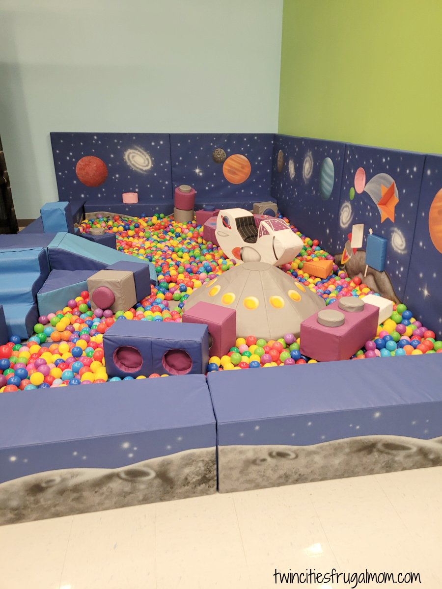 planet imagination ball pit