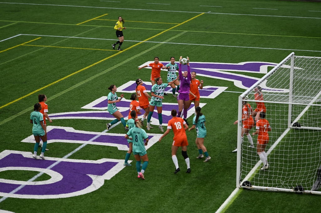 Minnesota Aurora FC play