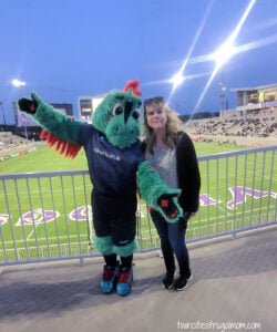 MN Aurora FC mascot