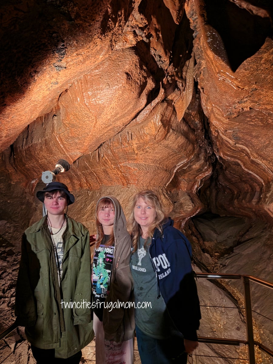 Niagara Cave pose