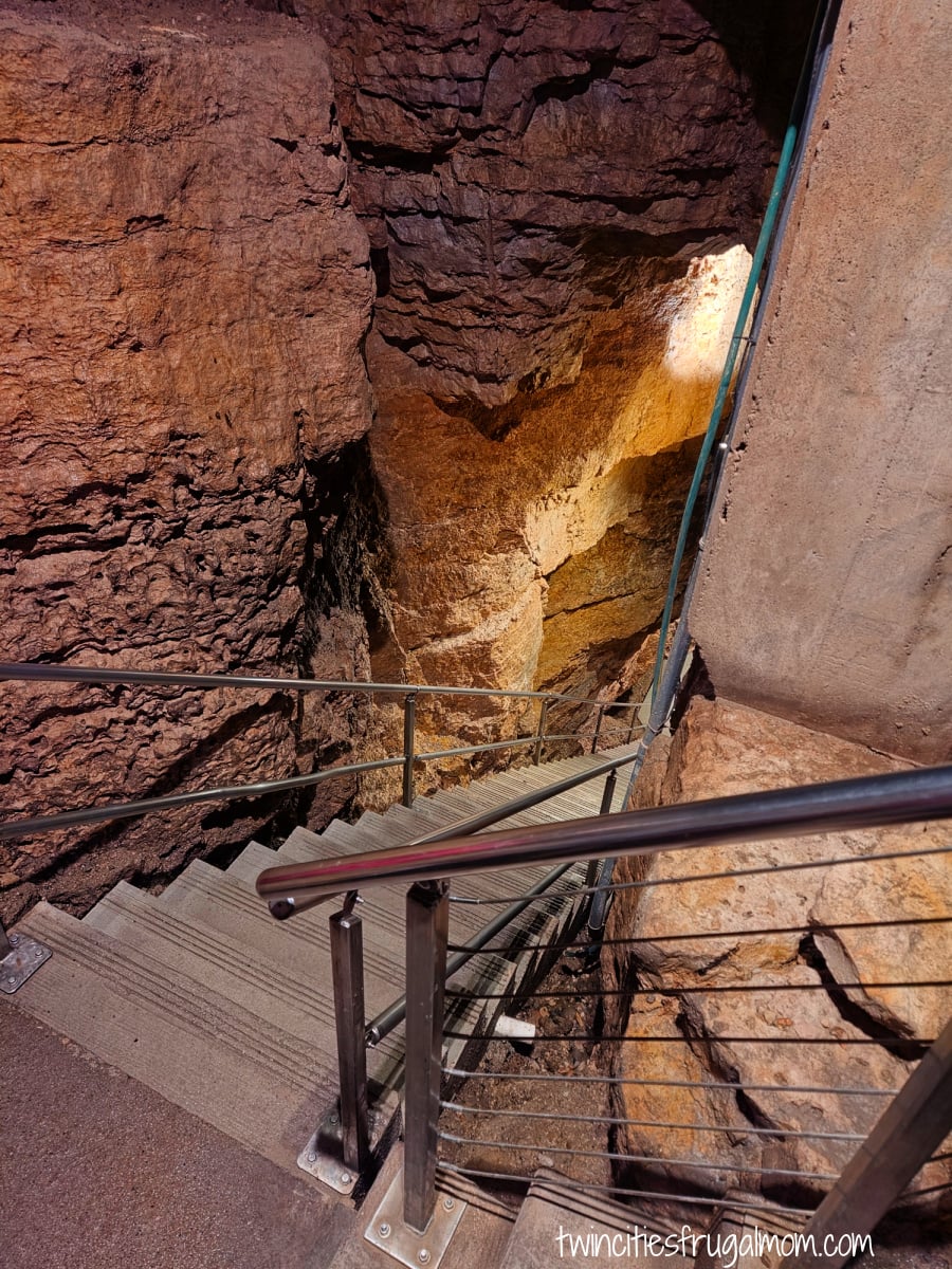 Niagara Cave stairs