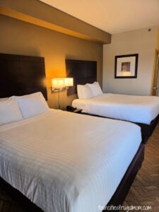 Cobblestone Inn room Lake View