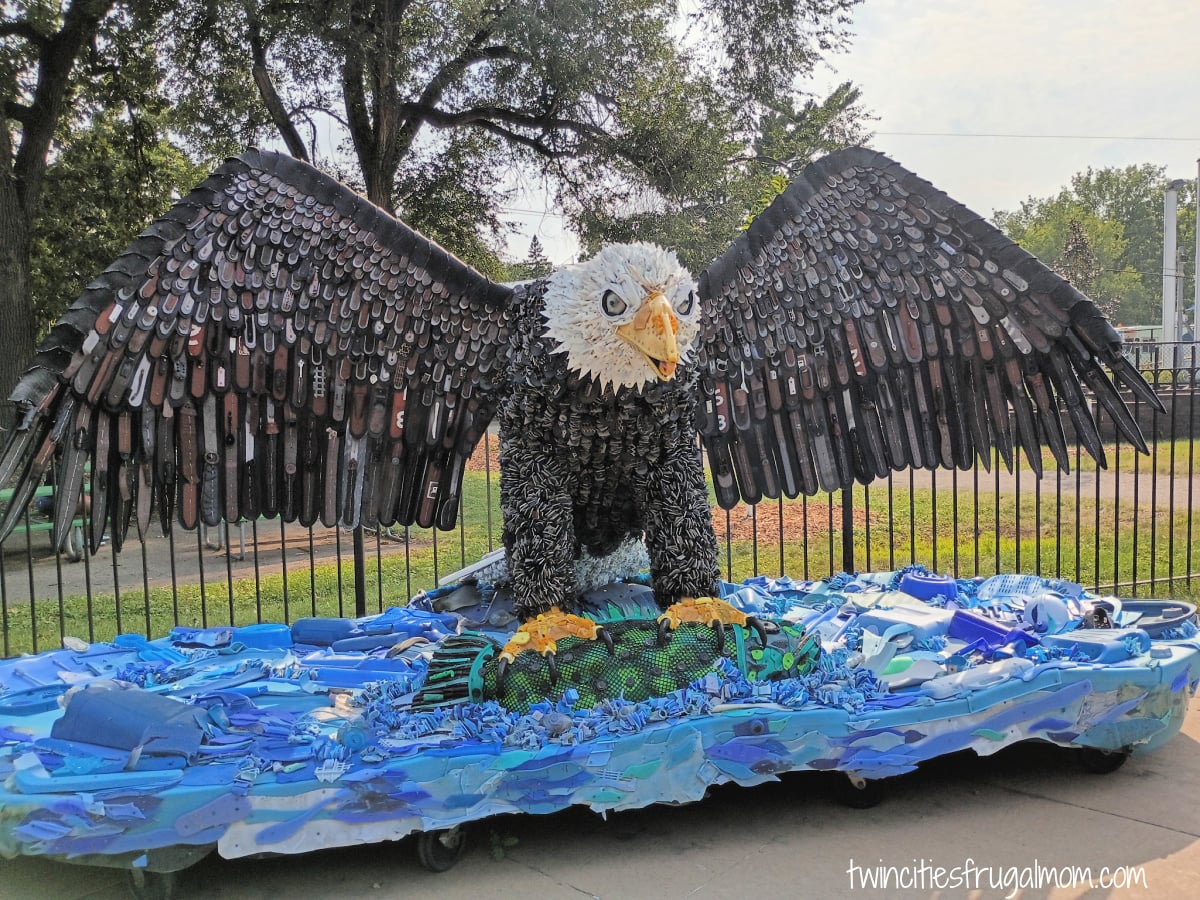 Como Zoo recycled eagle