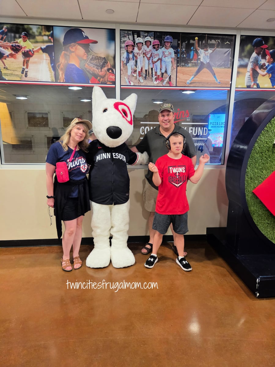 Twins game Bullseye family